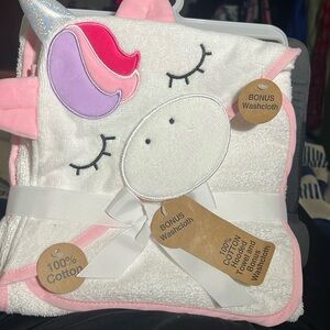 Unicorn Hooded Towel & Washcloth Set for Newborns, Infants, Toddlers 3-24 Months